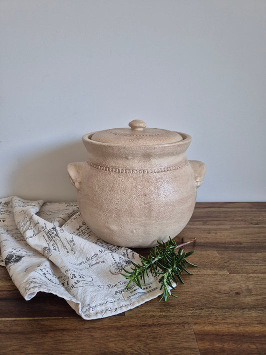 From Damaged to Divine — Giving Bendigo Pottery a Second Life with Annie Sloan Chalk Paint