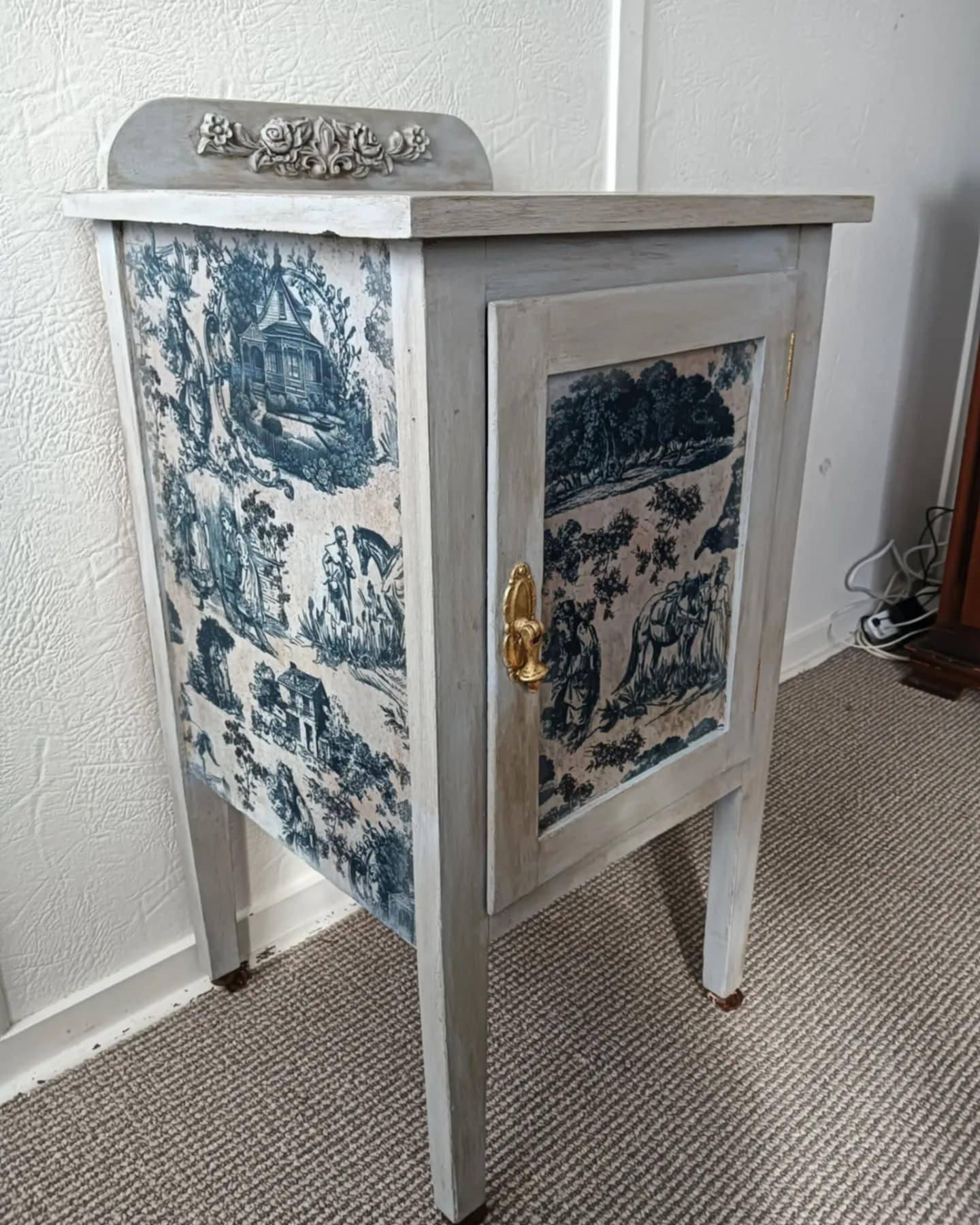 Louis Blue Annie Sloan Chalk Paint®