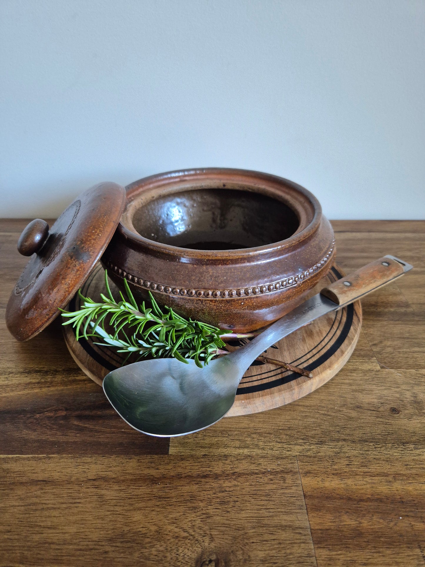 Bendigo Pottery Casserole Dish with Lid